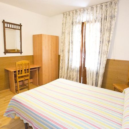 Hostal Lizana Huesca Exteriör bild