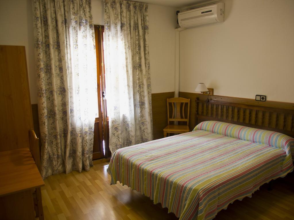 Hostal Lizana Huesca Rum bild